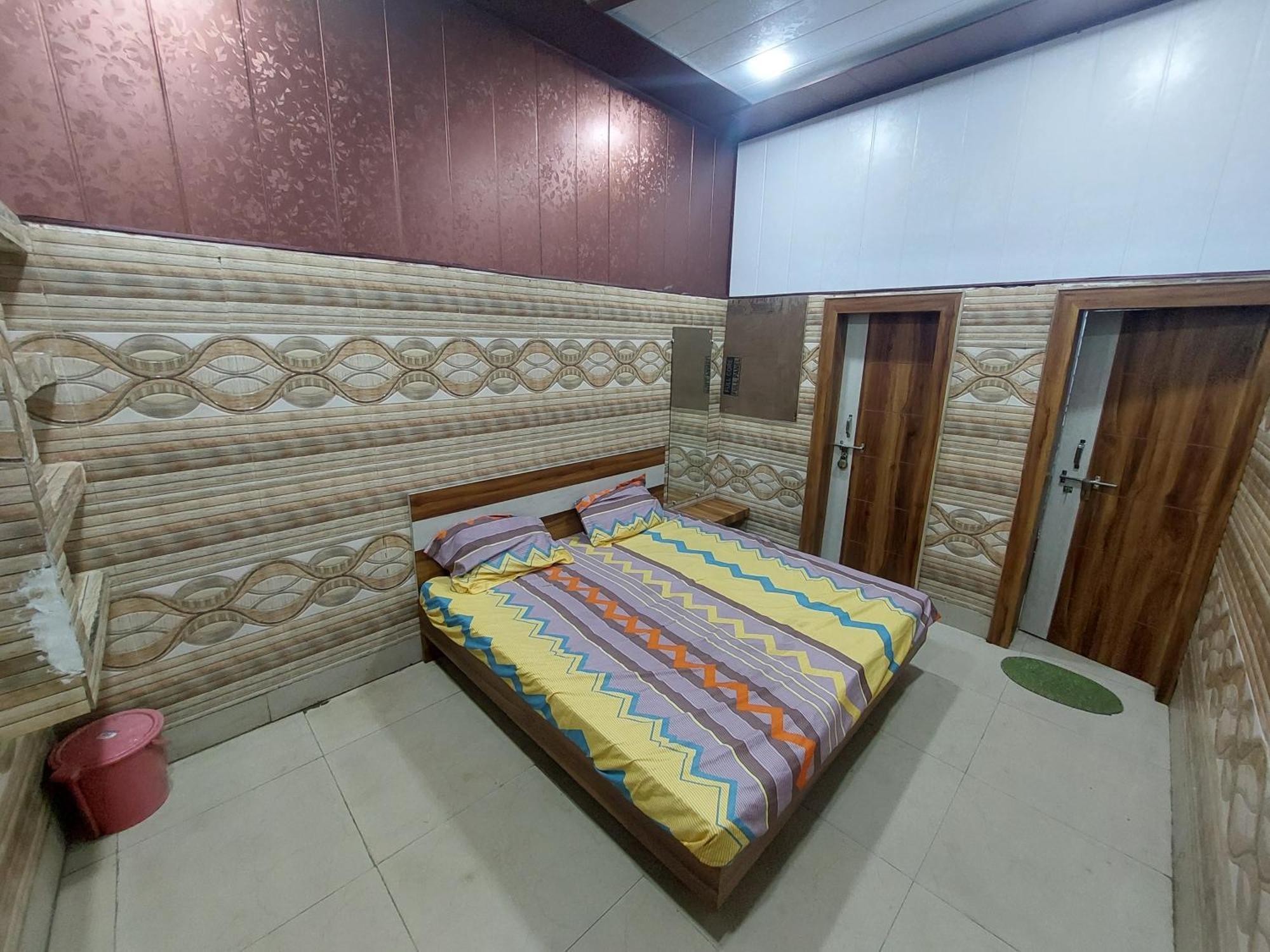 Kanti Devi Seva Sadan Mathura Exteriör bild